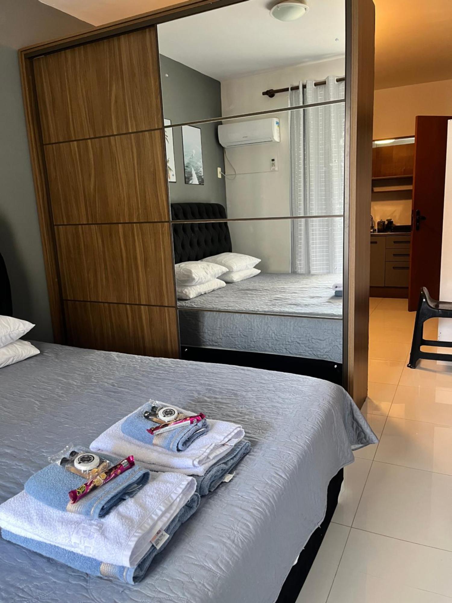 Ingleses Apartment *